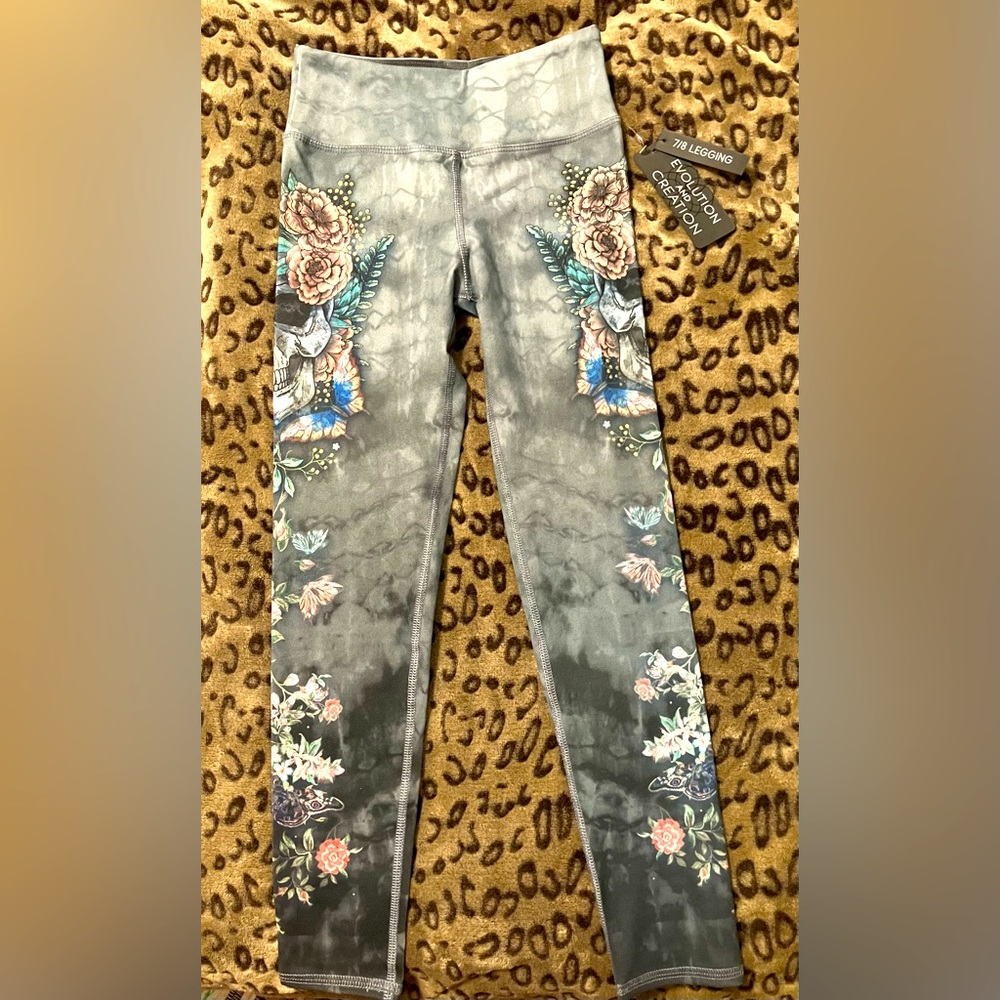 Evolution and Creation Branded Leggings in Size XS